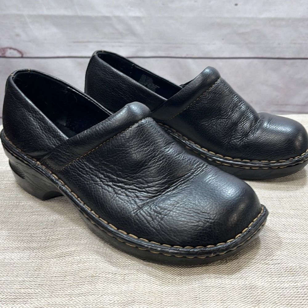 Sonoma 8 wide black clogs 2 inch heel